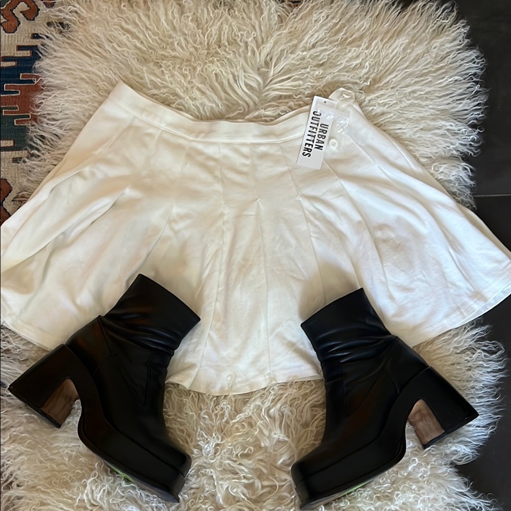 Urban Outfitters Pleated Cotton Skirt NWT